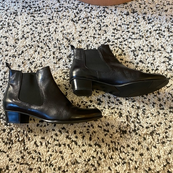 Black Leather Chelsea boots - only worn twice! - Picture 4 of 8